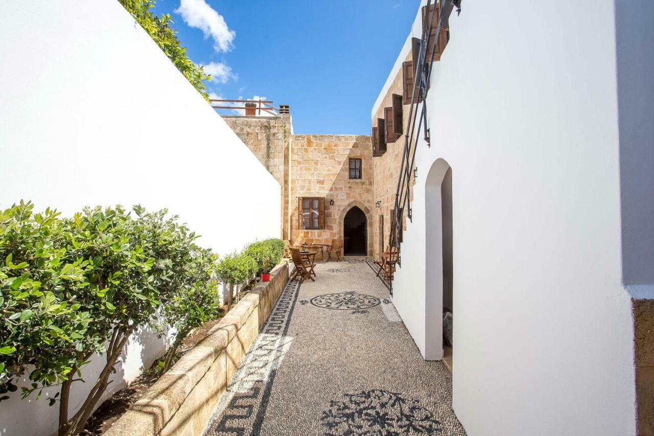 Casalindos Festa Hotel Exterior photo